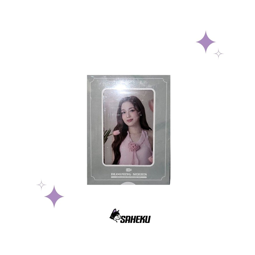 LOVE | BLOOMING SERIES EXCLUSIVE PHOTOCARD SET
