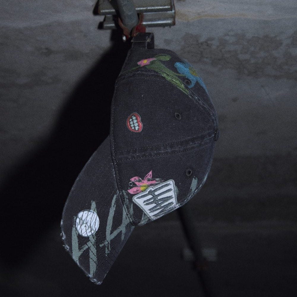 [BAJO PEDIDO] Fake Printed Cap — Black Version