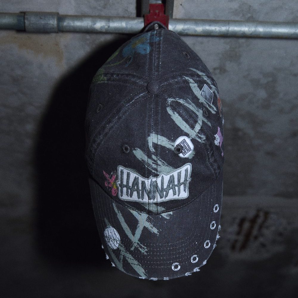 [BAJO PEDIDO] Fake Printed Cap — Black Version