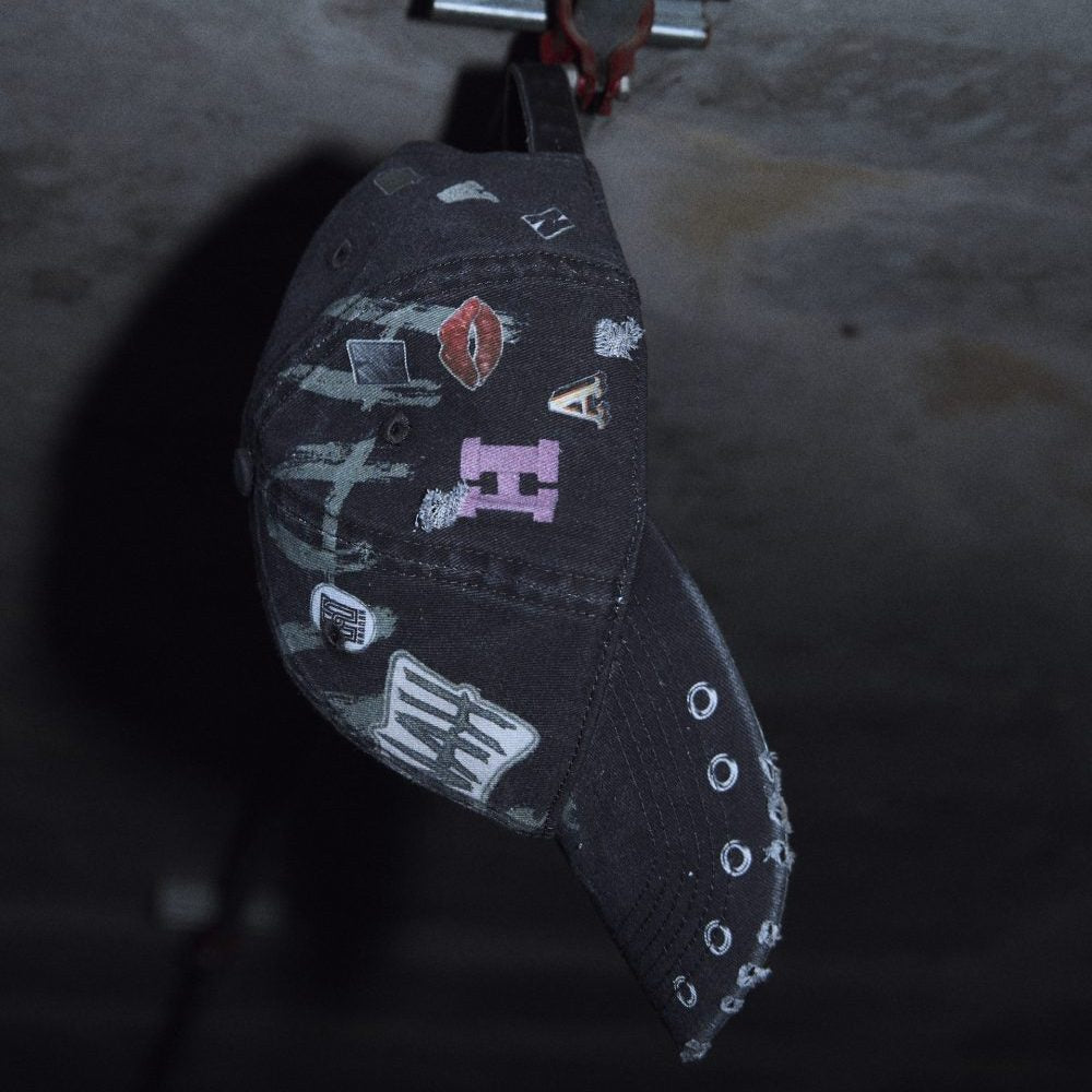 [BAJO PEDIDO] Fake Printed Cap — Black Version